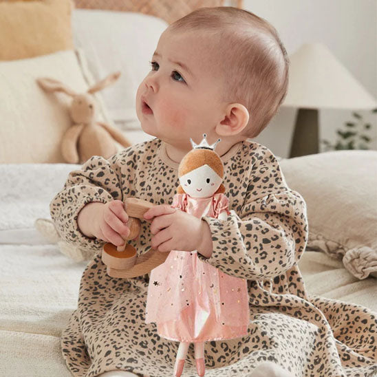 Doudou_bebe_fille_amusant